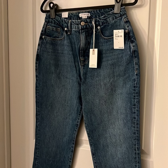 Good American Good Boy High Rise Straight Leg Jeans w/ Spilt Hem - Picture 3 of 12